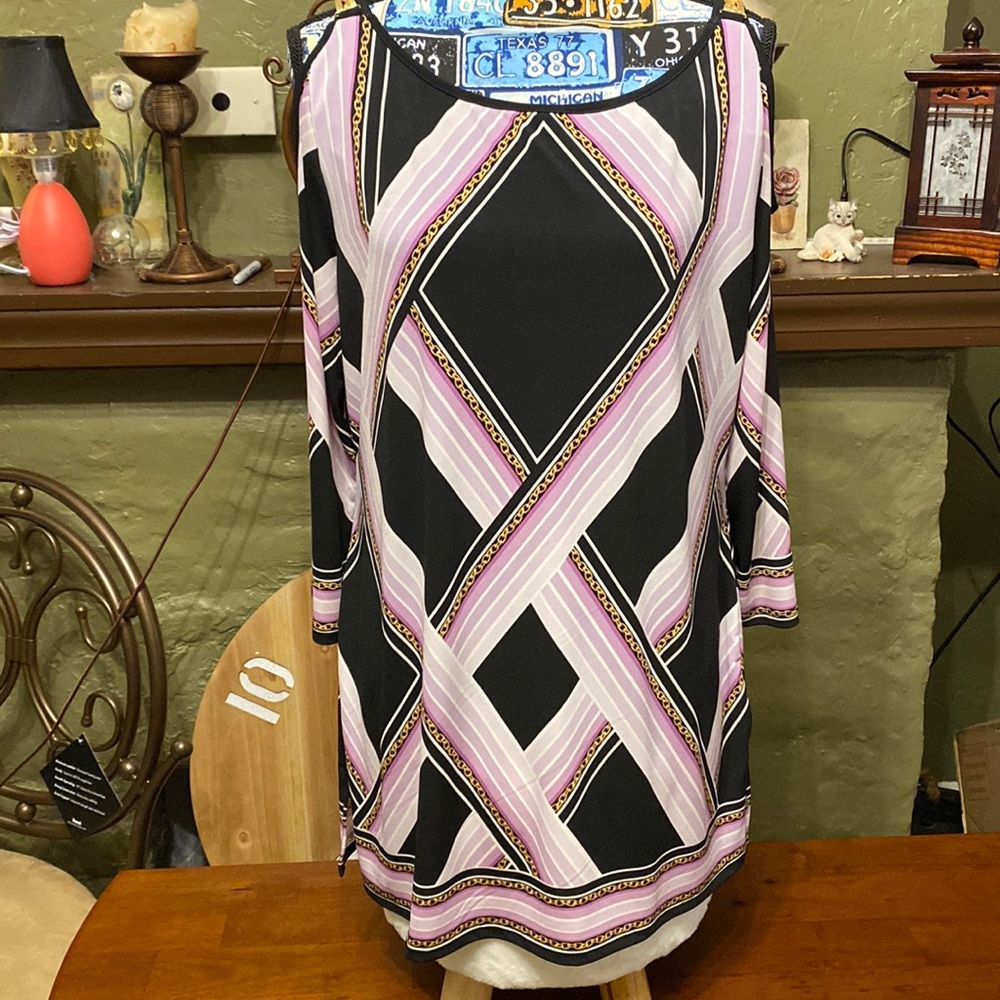 JM Collection cold shoulder top